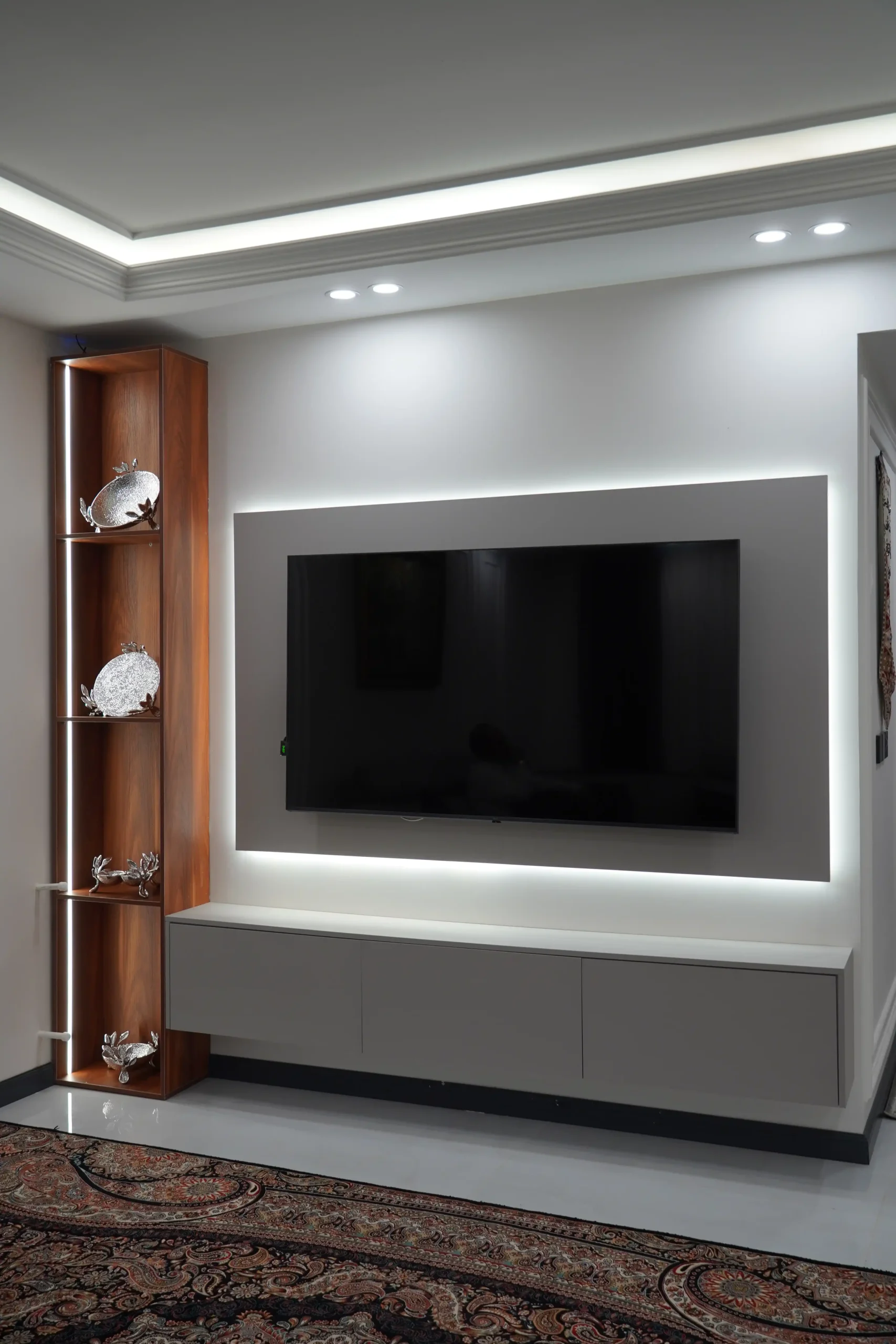 TV Wall مدرن با نورپردازی